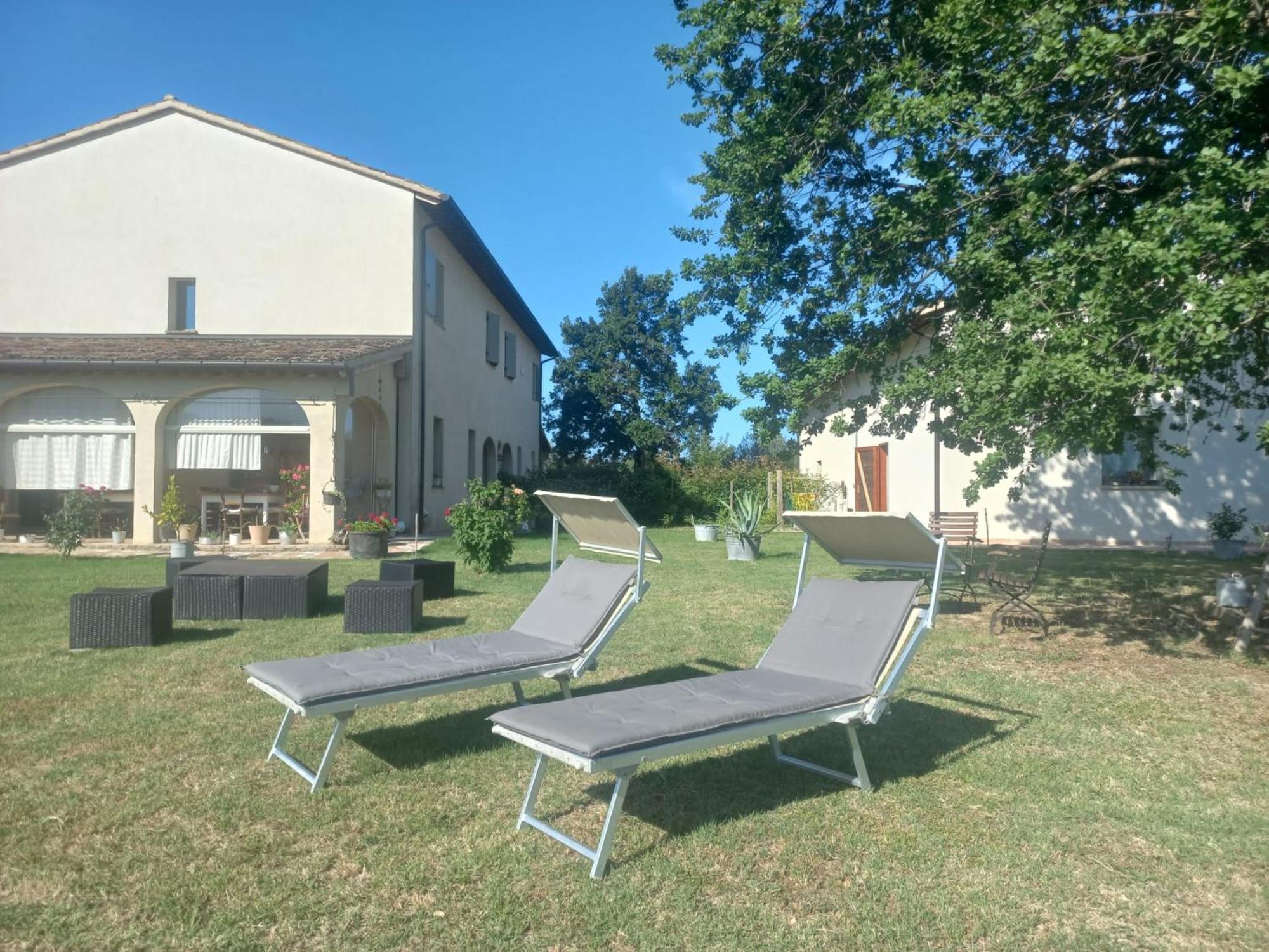 Beb Montefratta Bed & Breakfast Fratta Terme Eksteriør bilde